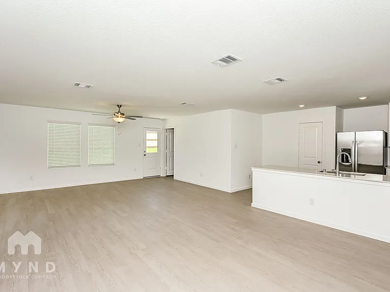 2644 Mistwood Dr — Photo 9