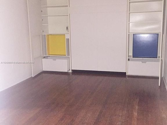 3rd image of 1560 Jefferson Ave APT 2