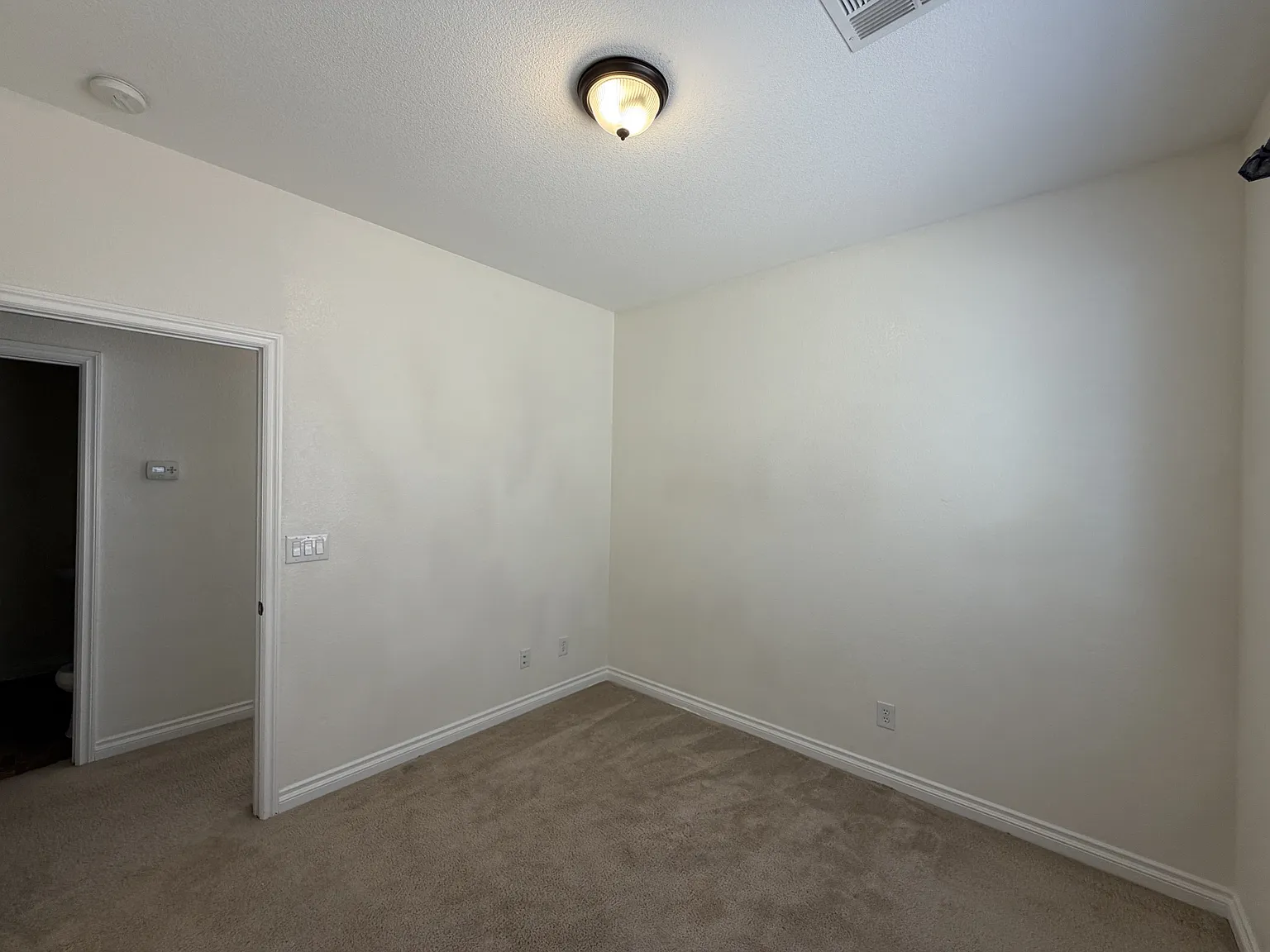Killington St - 4723 - 1 — Photo 3