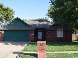 540 Arbor Ln, Burleson, TX 76028