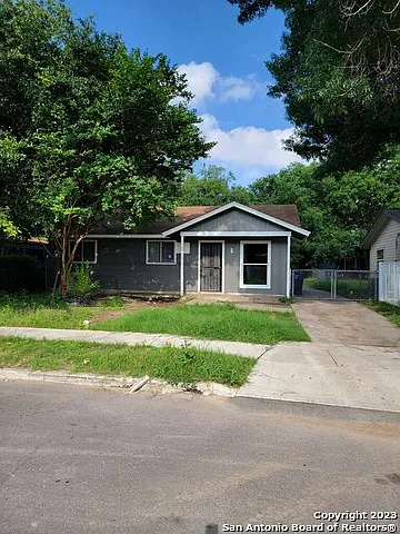 3 bed, 1160 sqft, $1,500 — Photo 2
