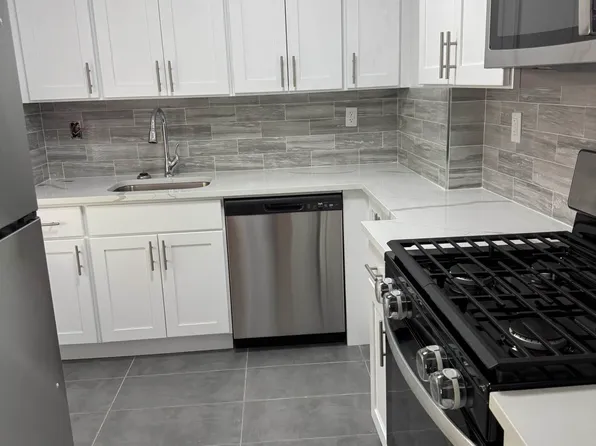 185-19 64th Ave Unit 2B, Fresh Meadows, NY 11365