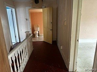 3rd image of 213 Park Ave