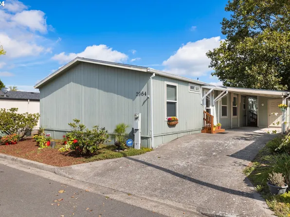 2964 SW Opal Ln, Troutdale, OR 97060