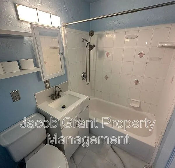 4590 N 15 E — Photo 15