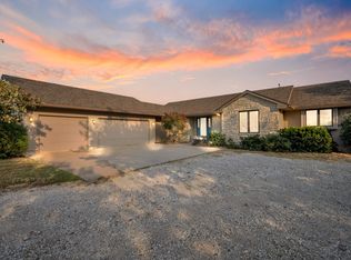 5841 NE Kincaid Rd, Topeka, KS 66617