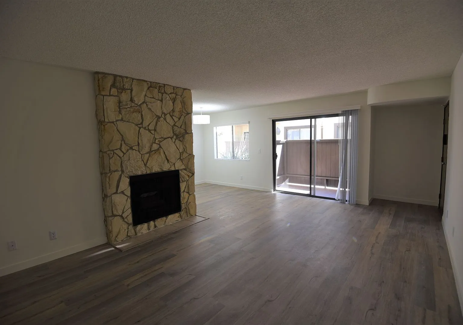14710 — Photo 2