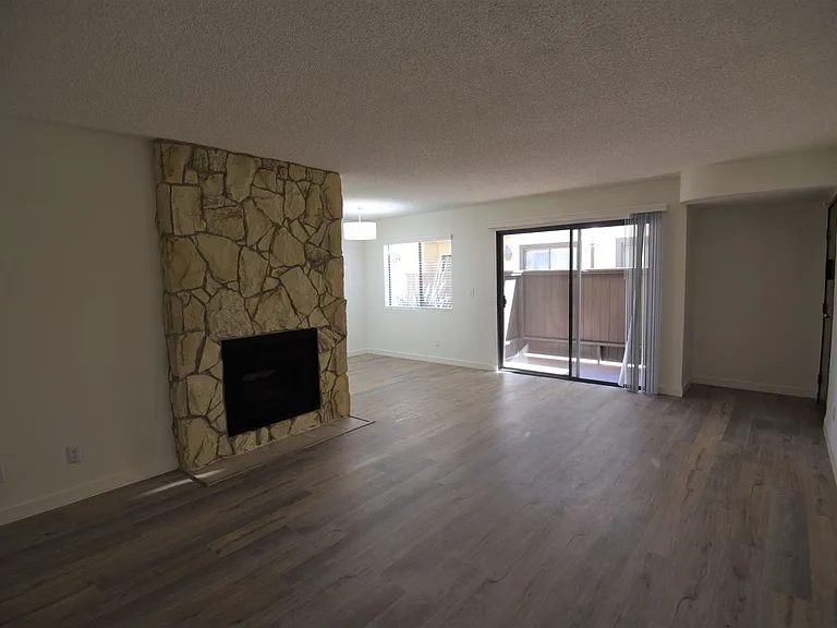 14710 — Photo 2