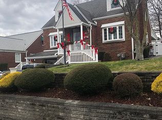 407 James St, Springdale, PA 15144