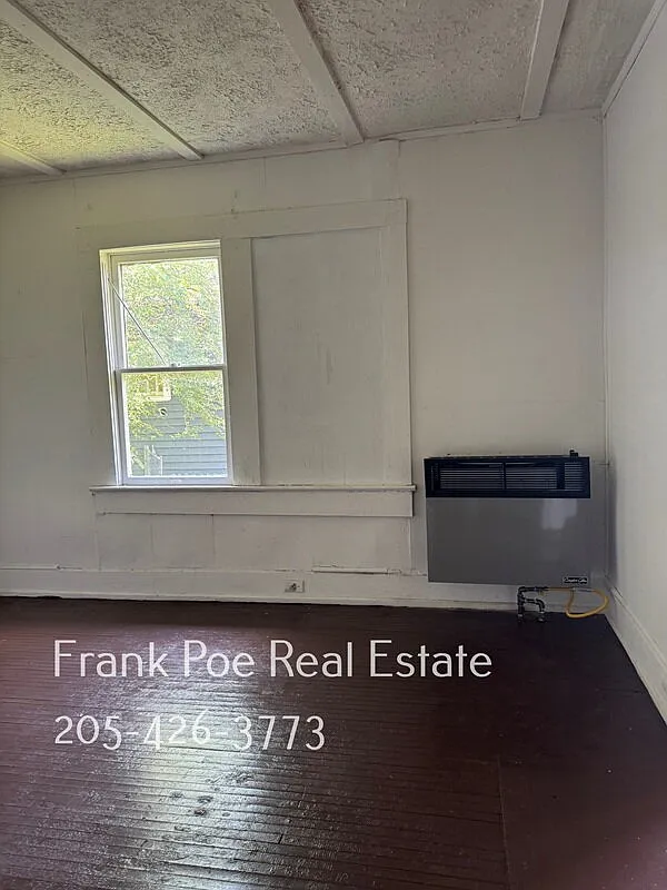 3 bed, 1.0 bath, 1320 sqft, $895 — Photo 3