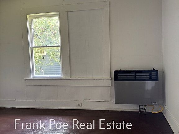 3rd image of 821 29th St SW