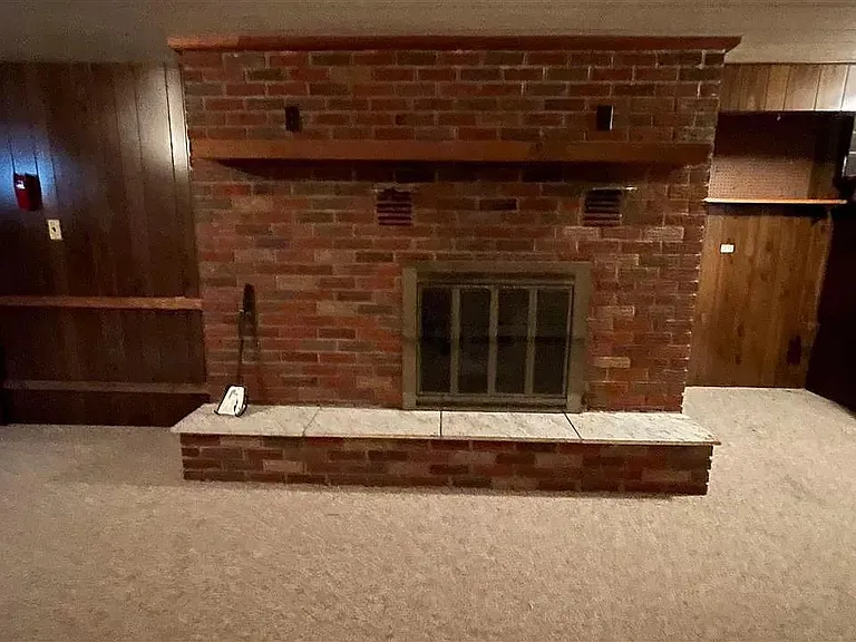 636 Petoskey Ave — Photo 18