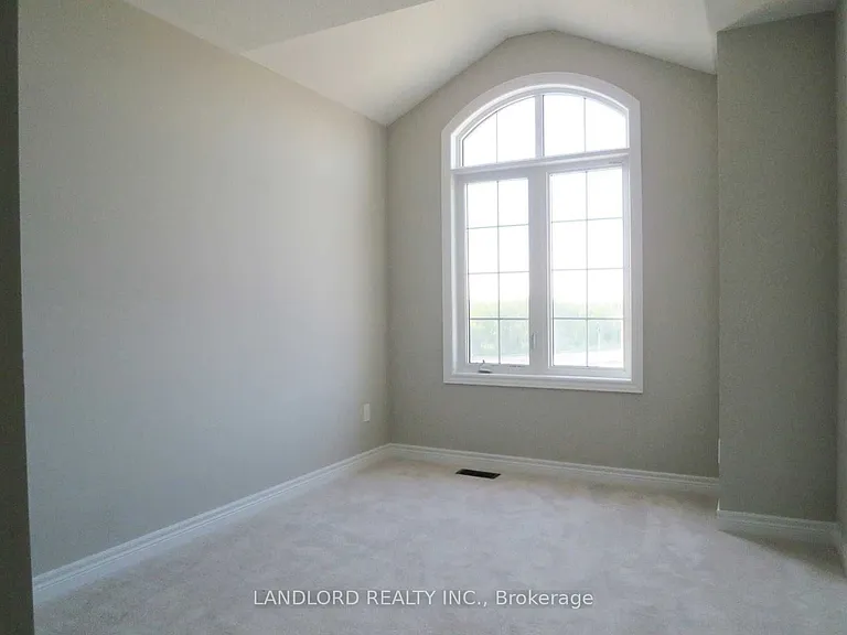 1189 Cactus Cres — Photo 12