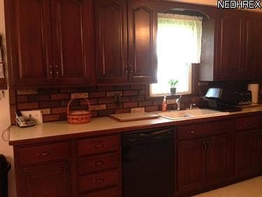 2nd image of 3895 Cumberland Dr