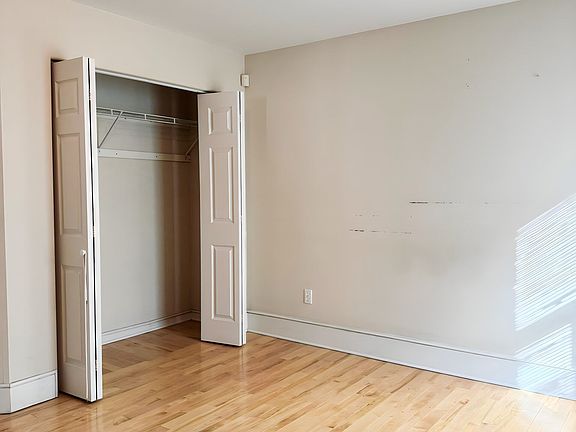 2nd image of 23 West St W #2