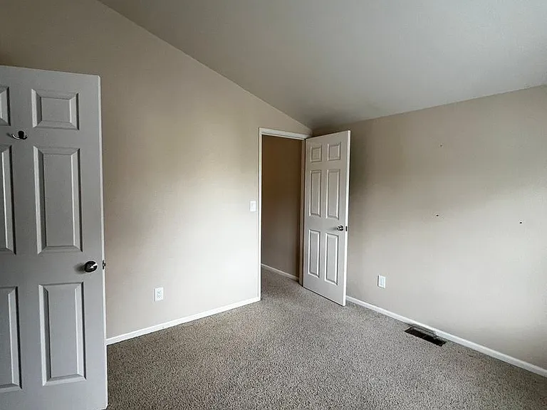 126 E Grover St #7 — Photo 17