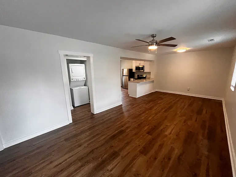 930 Battery Ave — Photo 3