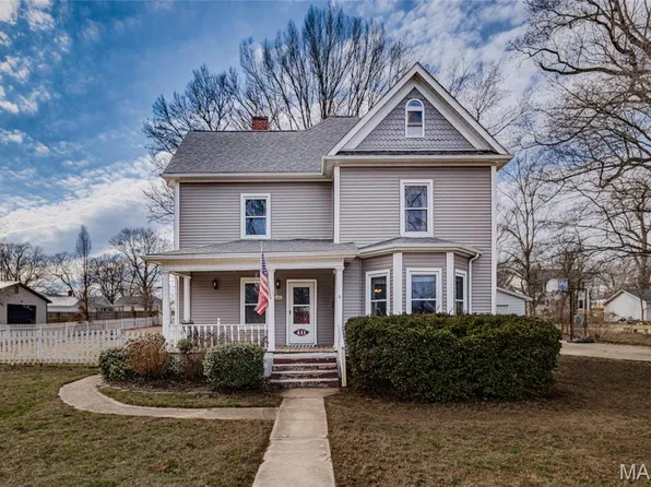 411 Center St, Farmington, MO 63640