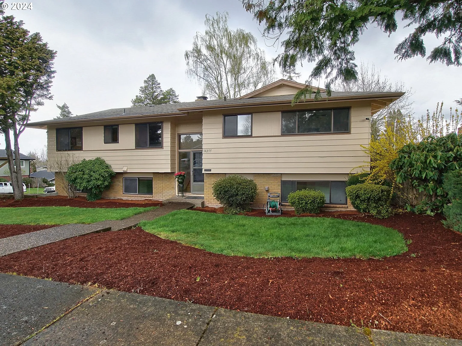 14255 SW Barlow Ct photo 1