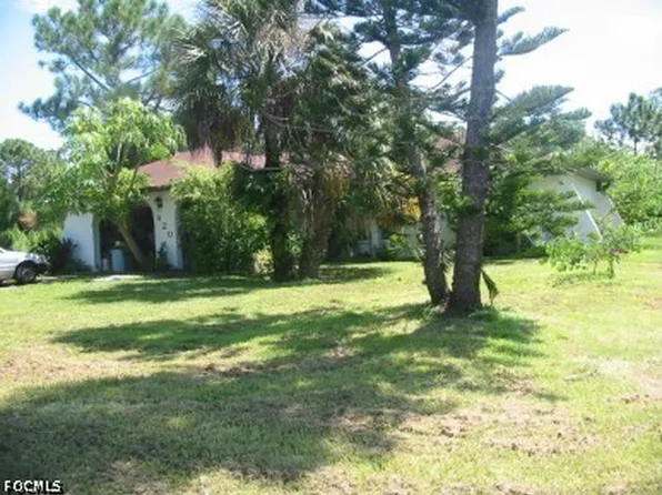 620 McArthur Ave, Lehigh Acres, FL 33936