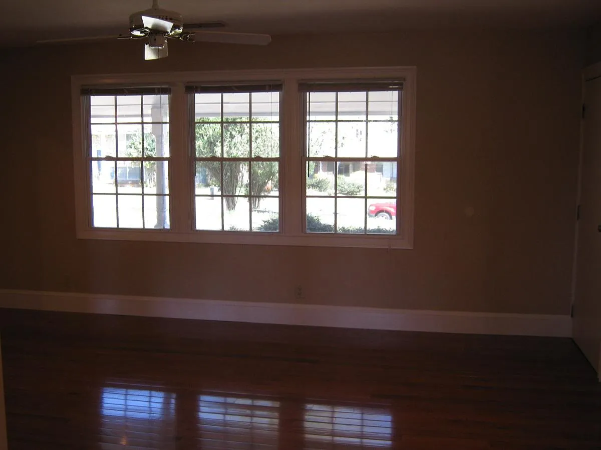 2 bed, 1160 sqft, $1,595 — Photo 3