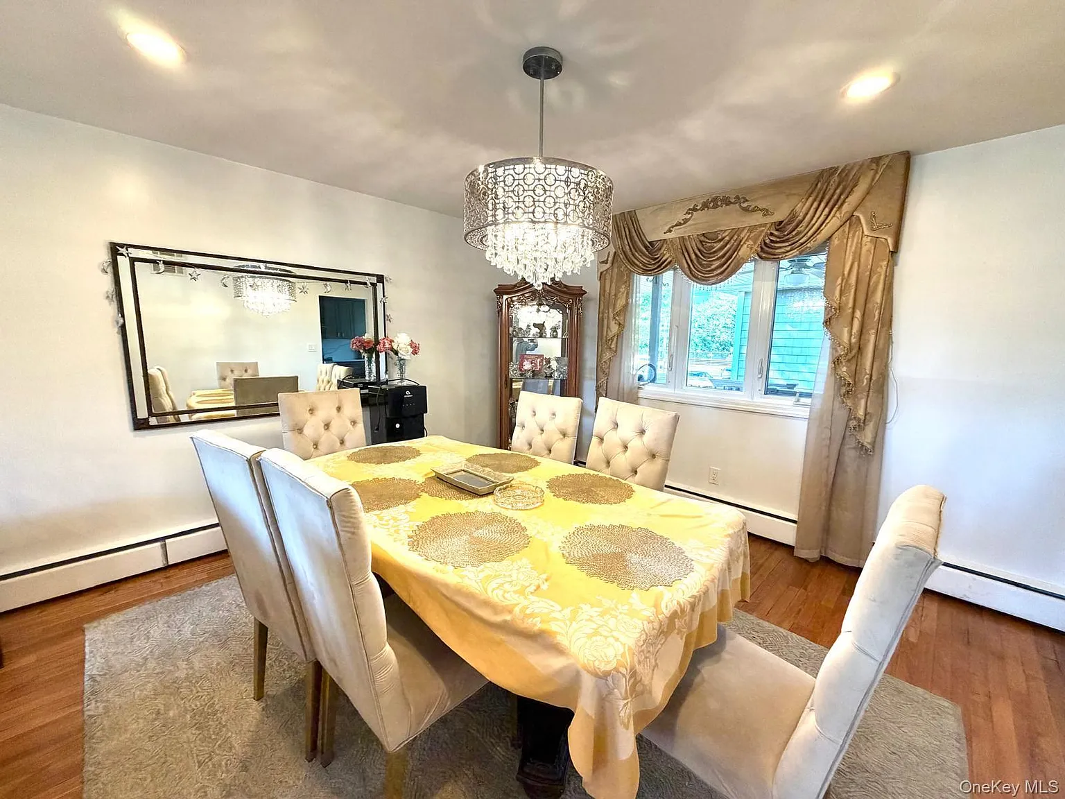 4 bed, 3.0 bath, $8,500 — Photo 3