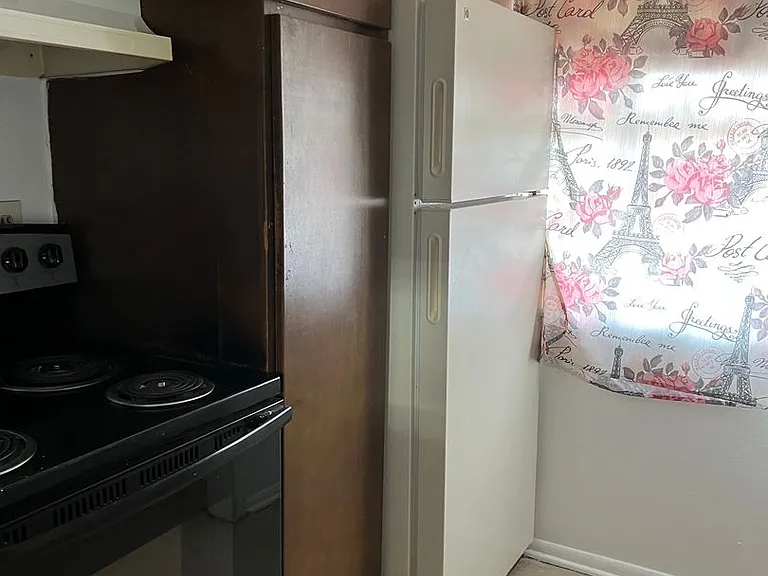 2221 N Hullen St — Photo 12