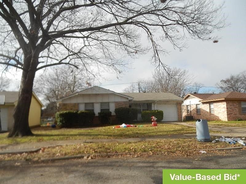 1st image of 3633 Edgebrook Dr