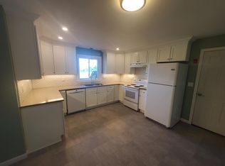 36 N Maple St, Hadley, MA 01035