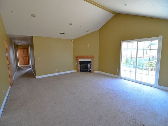 4th image of 6733 Almeria Ave