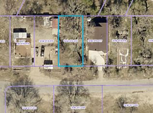 Newvale Dr, Lake Hughes, CA 93532