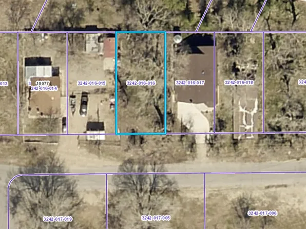 Newvale Dr, Lake Hughes, CA 93532