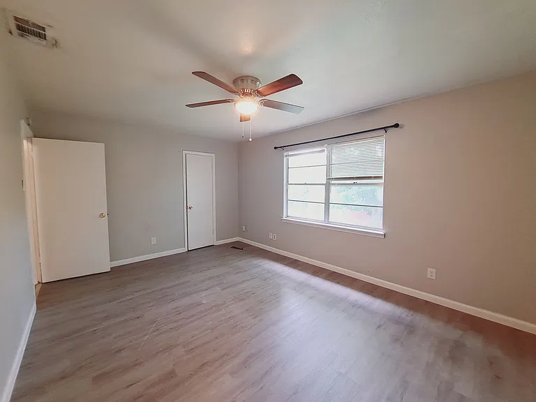 633 Rutgers Dr — Photo 19