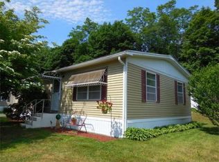 53 Elm Ln, Wales, MA 01081