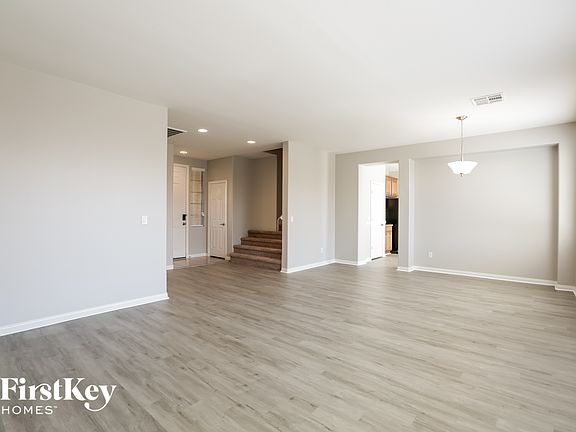 4th image of 9405 Highview Rock Ct