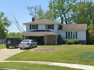 344 Promontory Plz, Eastlake, OH 44095