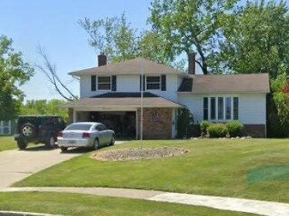 344 Promontory Plz, Eastlake, OH 44095