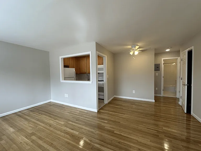 Arla Apartments — Photo 4