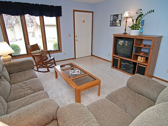 5th image of 15339 39th Ave N