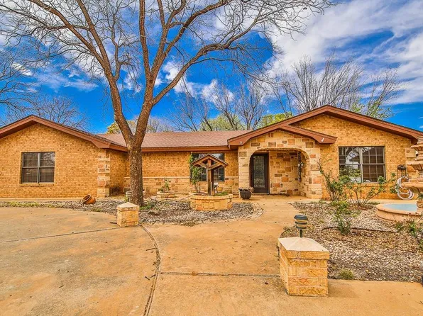 1601 E Casa Linda Ln, Brownfield, TX 79316
