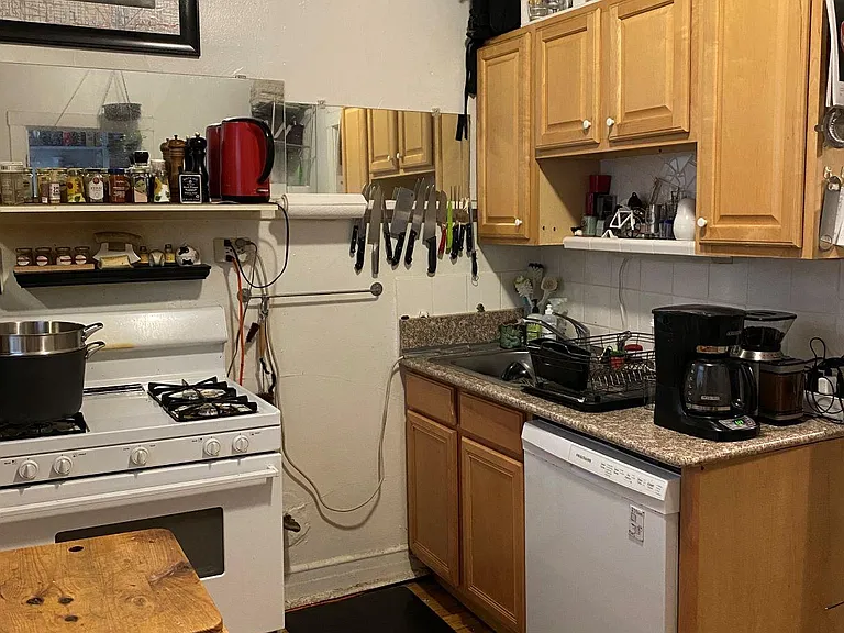 640 W Roscoe St #3W — Photo 8