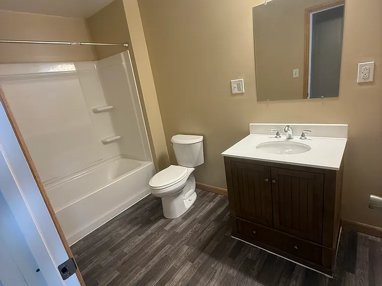 909 Parriott Ave — Photo 8