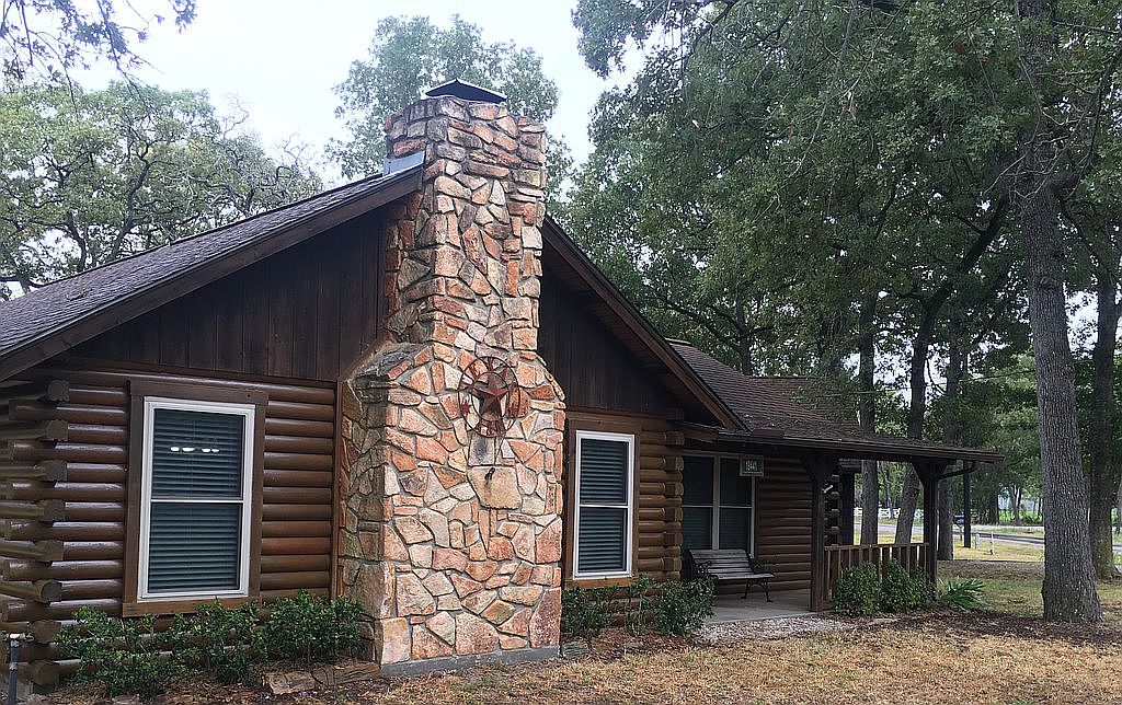 19441 Post Oak Loop, Thornton, TX 76687 | Zillow