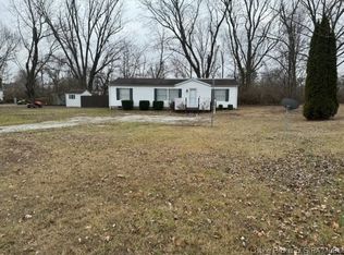 1130 Camelot Court Ave, Mitchell, IN 47446