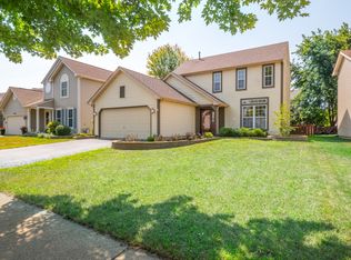 2472 Clovertree Ct, Aurora, IL 60506