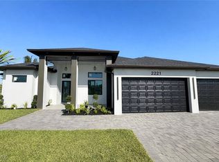 2221 SW 5th Pl, Cape Coral, FL 33991