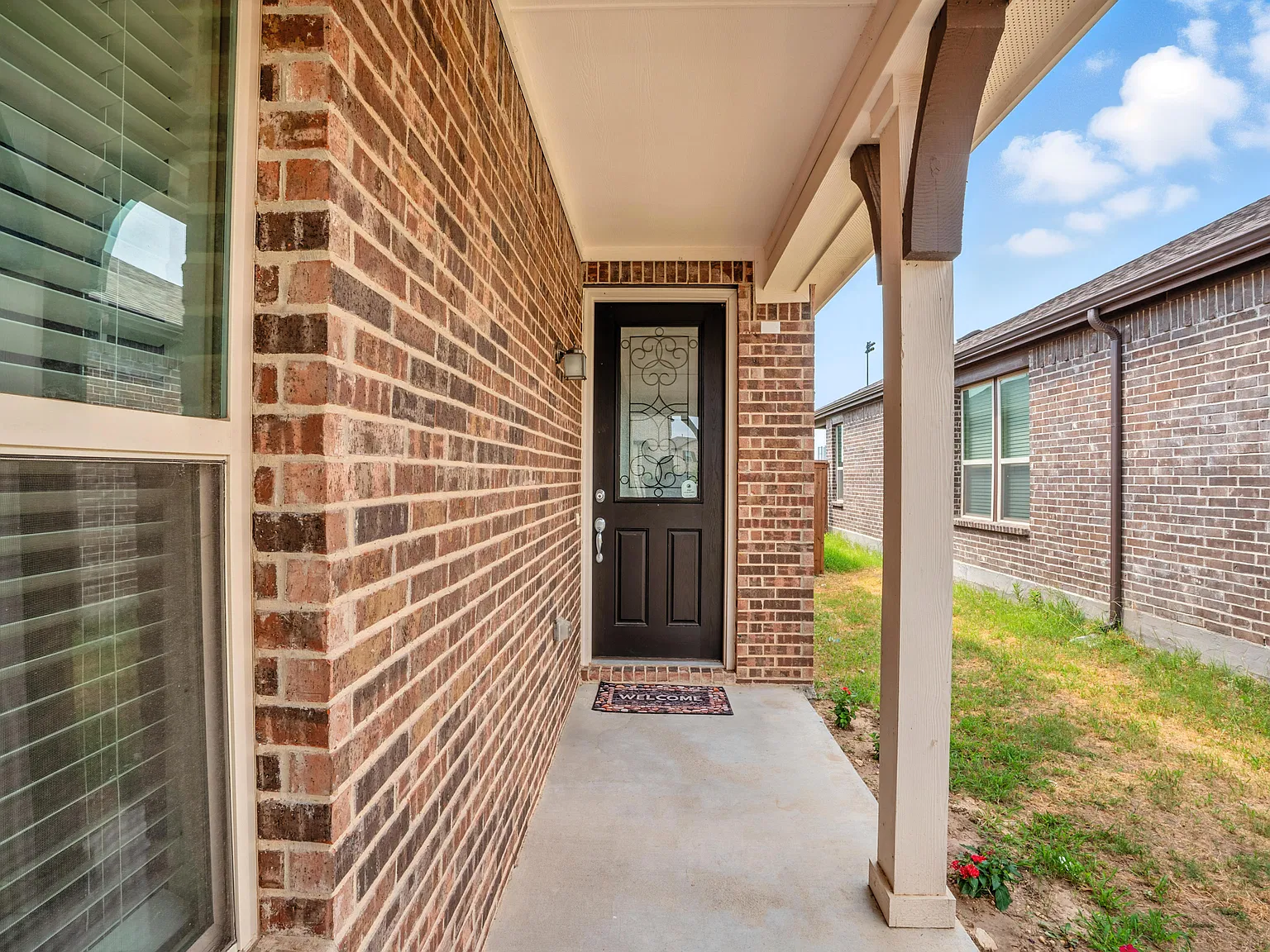 4 bed, 2025 sqft, $2,600 — Photo 3