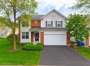 2131 W Silverleaf Ln, Addison, IL 60101