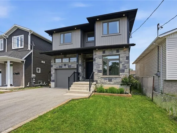 8 Nash St, Saint Catharines, ON L2S 1B5
