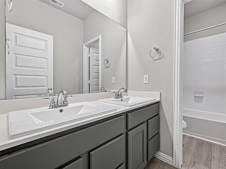 6506 Tiburon Lakes Dr — Photo 28